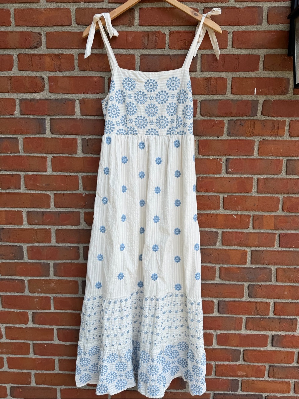 American Eagle Ivory Floral Tie Shoulder Sundress